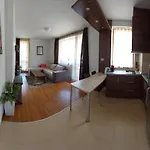 Apartahotel 500м. от лифта сладък дом в белведере комплекс 4*