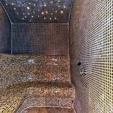 Apart-hotel 500м. от лифта сладък дом в белведере комплекс 4*